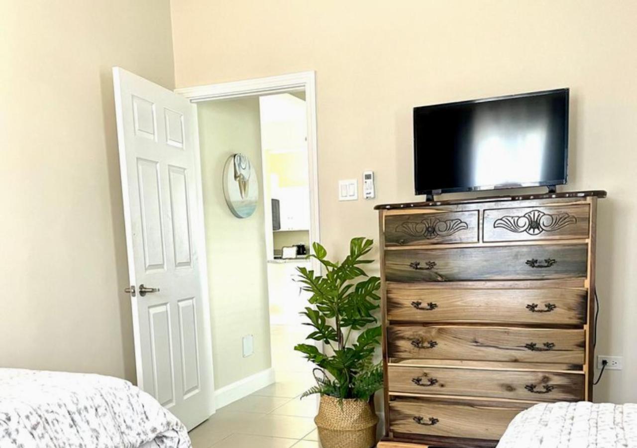 Seashore Vacation Home, Oceanpointe, Lucea, Jamaica Екстериор снимка