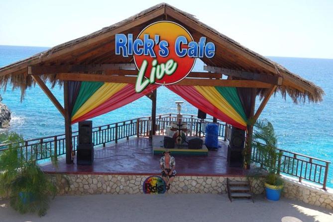 Seashore Vacation Home, Oceanpointe, Lucea, Jamaica Екстериор снимка